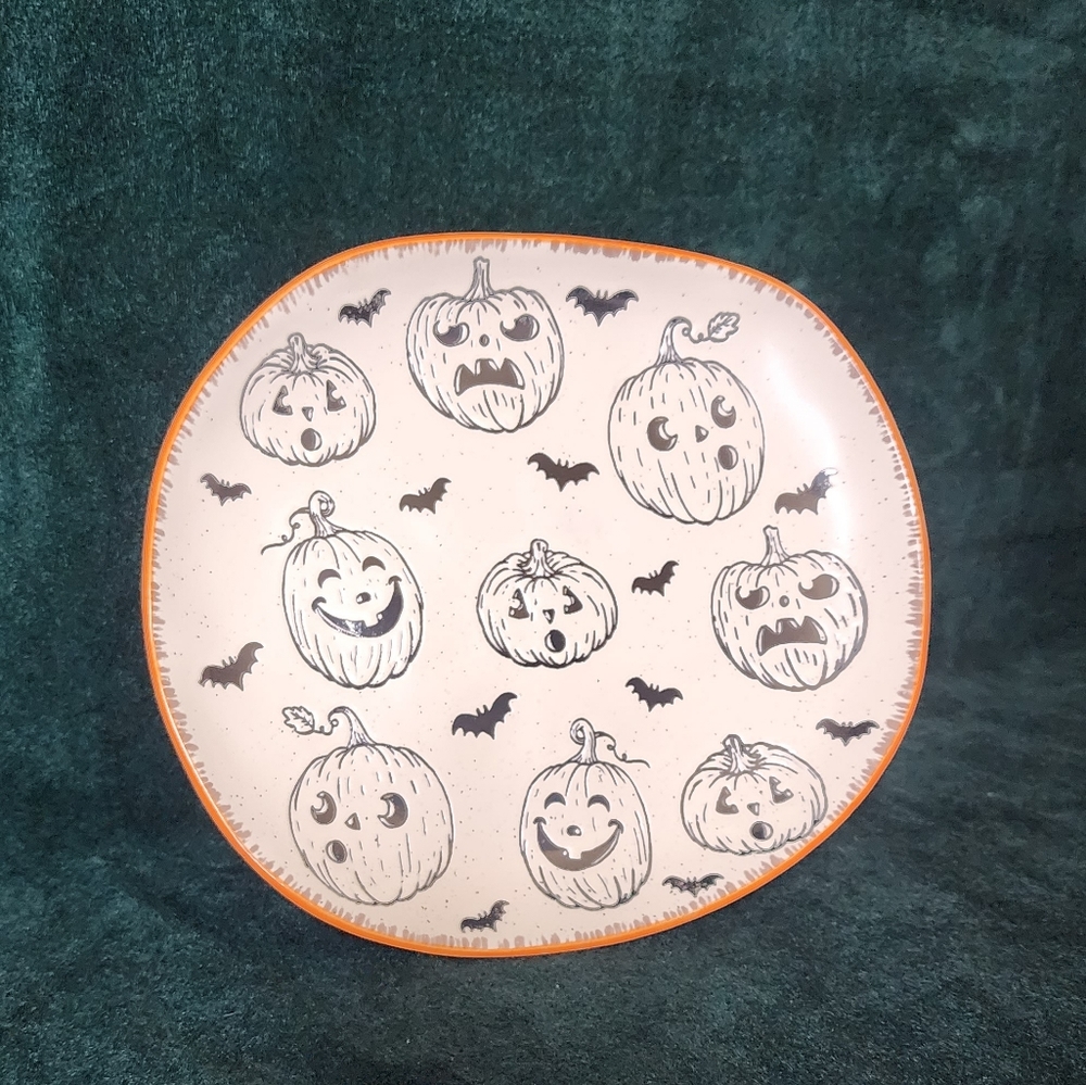 Eli + Ana Halloween 8.5inch plate